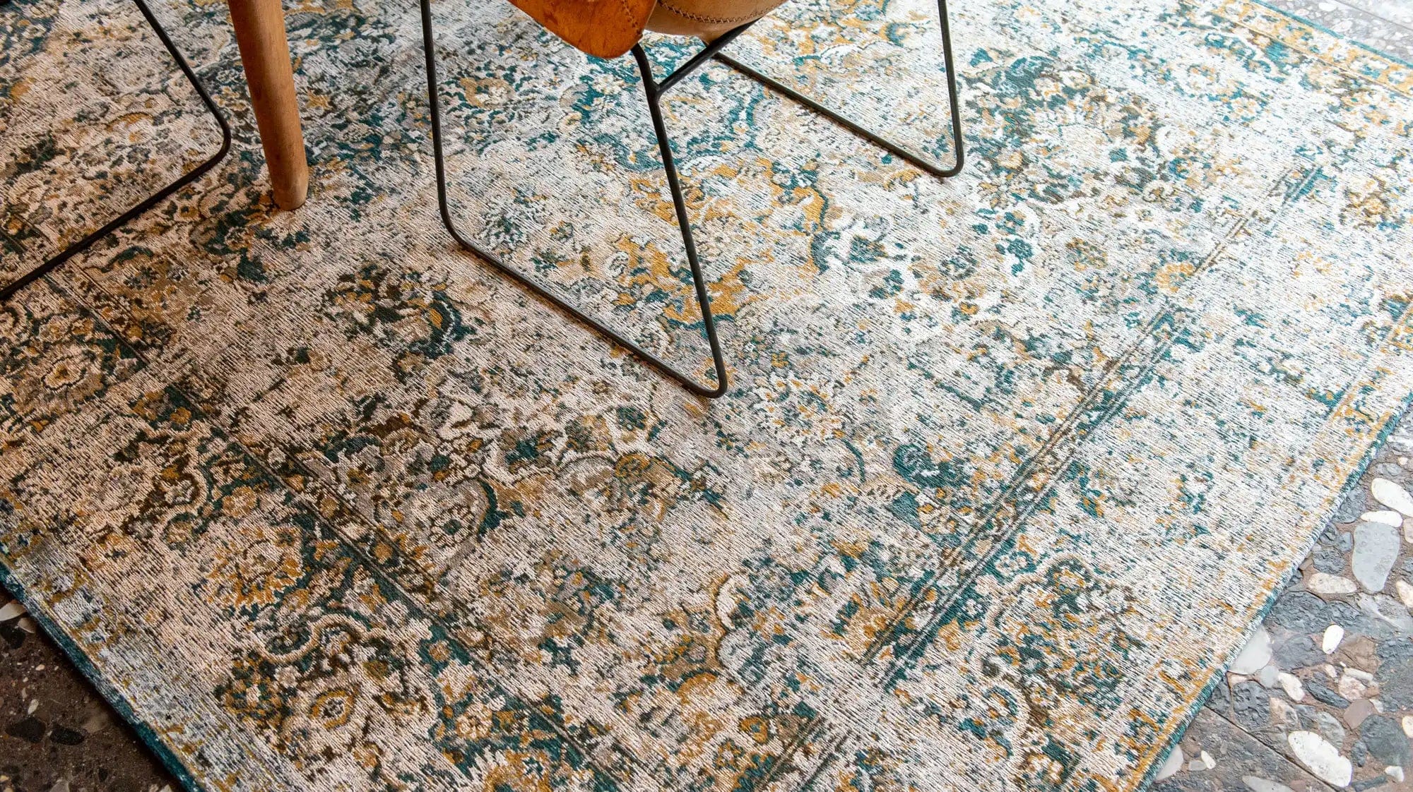 Antique Bakhtiari 9127 Fener Rugs - Image 4