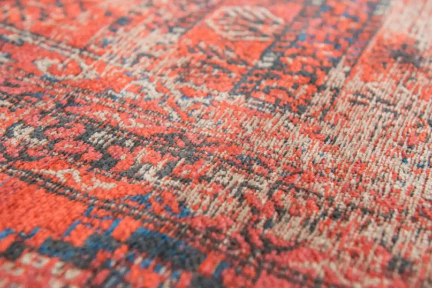 Antique Hadschlu 8719 Red Rugs - Image 3