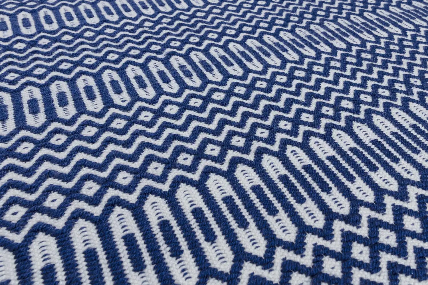 Halsey Blue Runner - Image 3