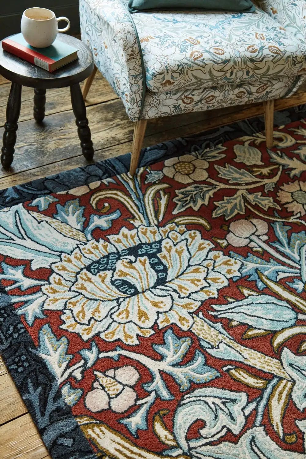 Morris & Co Trent Madder Red/Webbs Blue 127510 - Image 2
