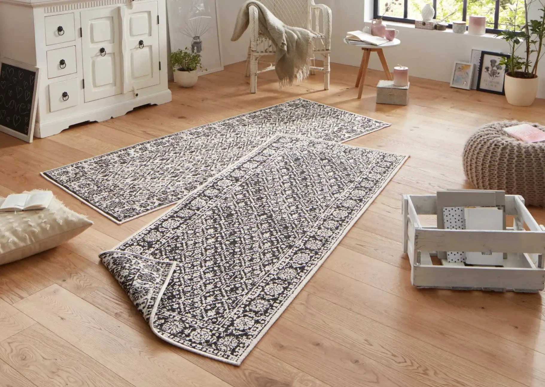 Twin 103113 Black Cream Rug - Image 4