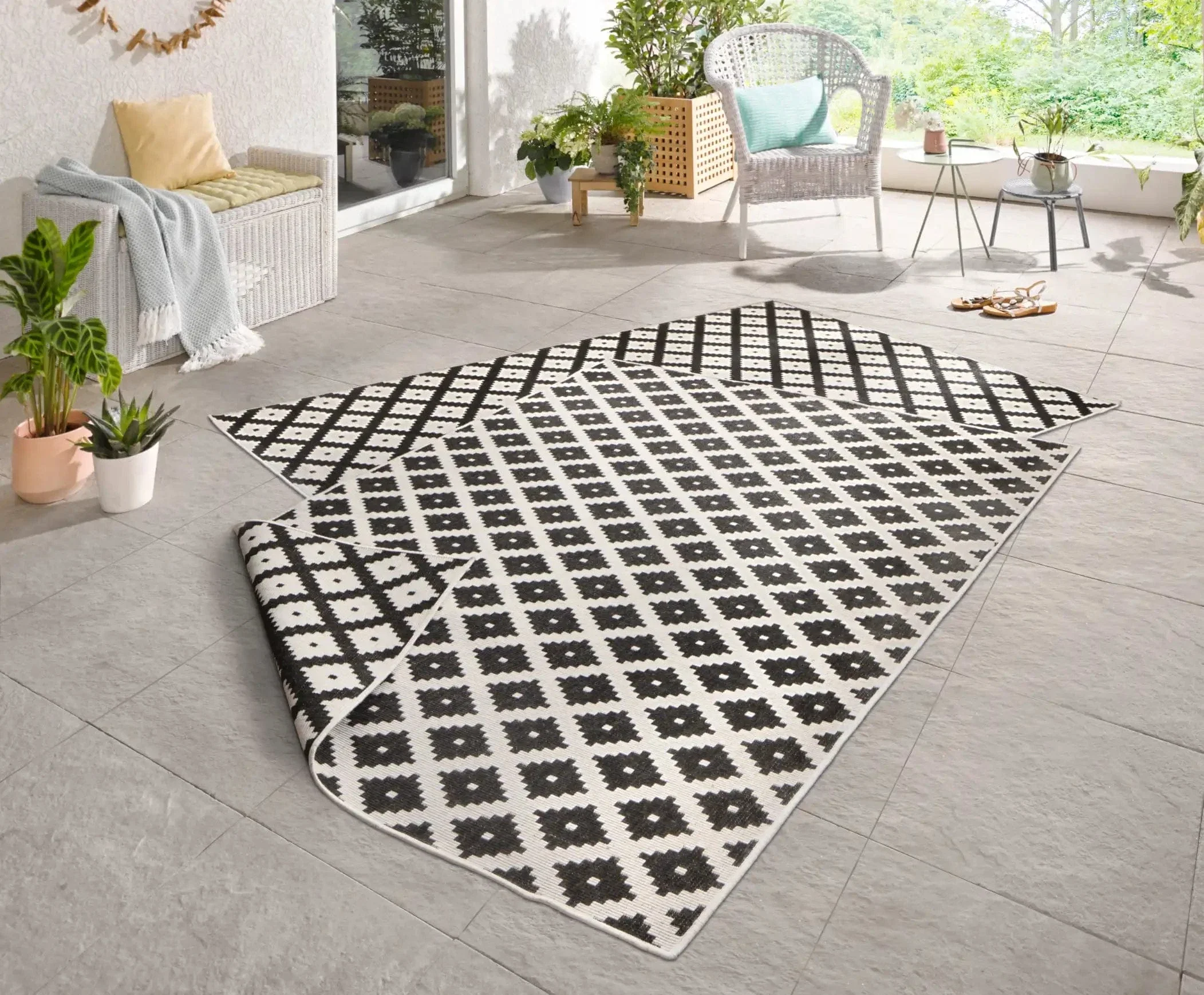 Twin 103124 Black Cream Rug